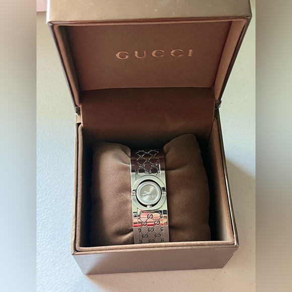 GUCCI TWIRL Stainless Steel YA 112502 - Picture 13 of 17
